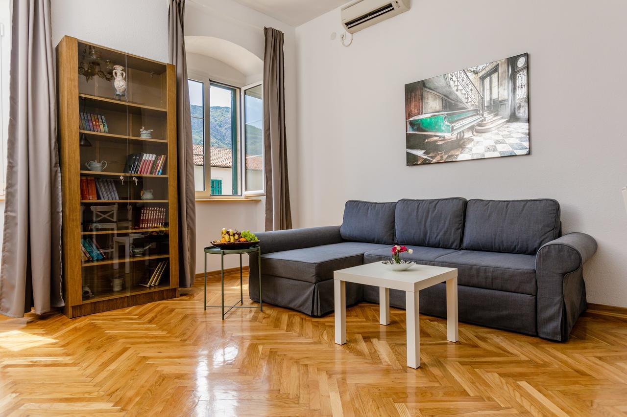 Old Town Clock Tower Apartment Котор Экстерьер фото
